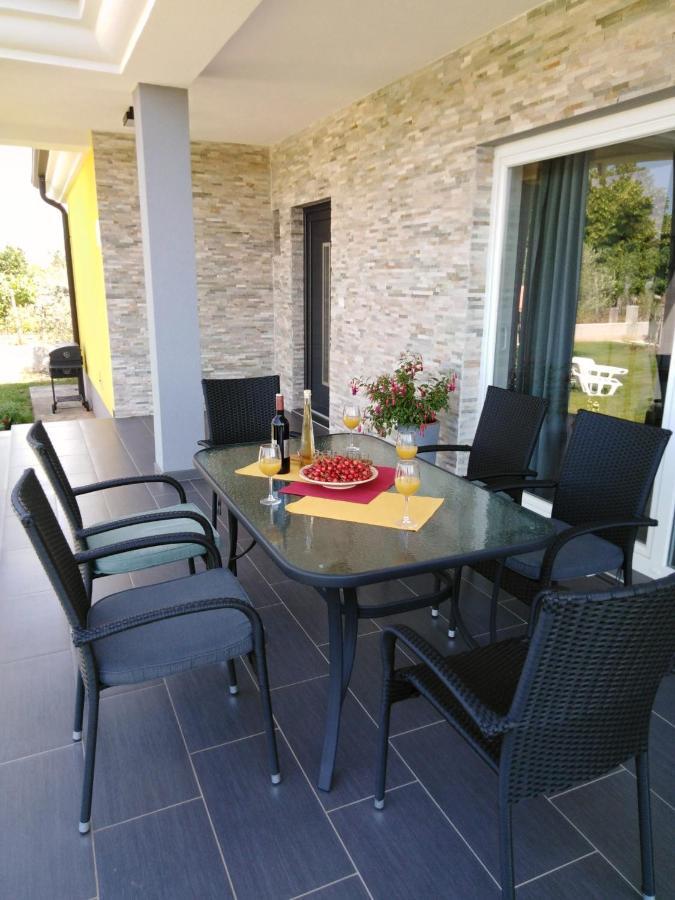 Holiday House Anita Umag Exterior photo