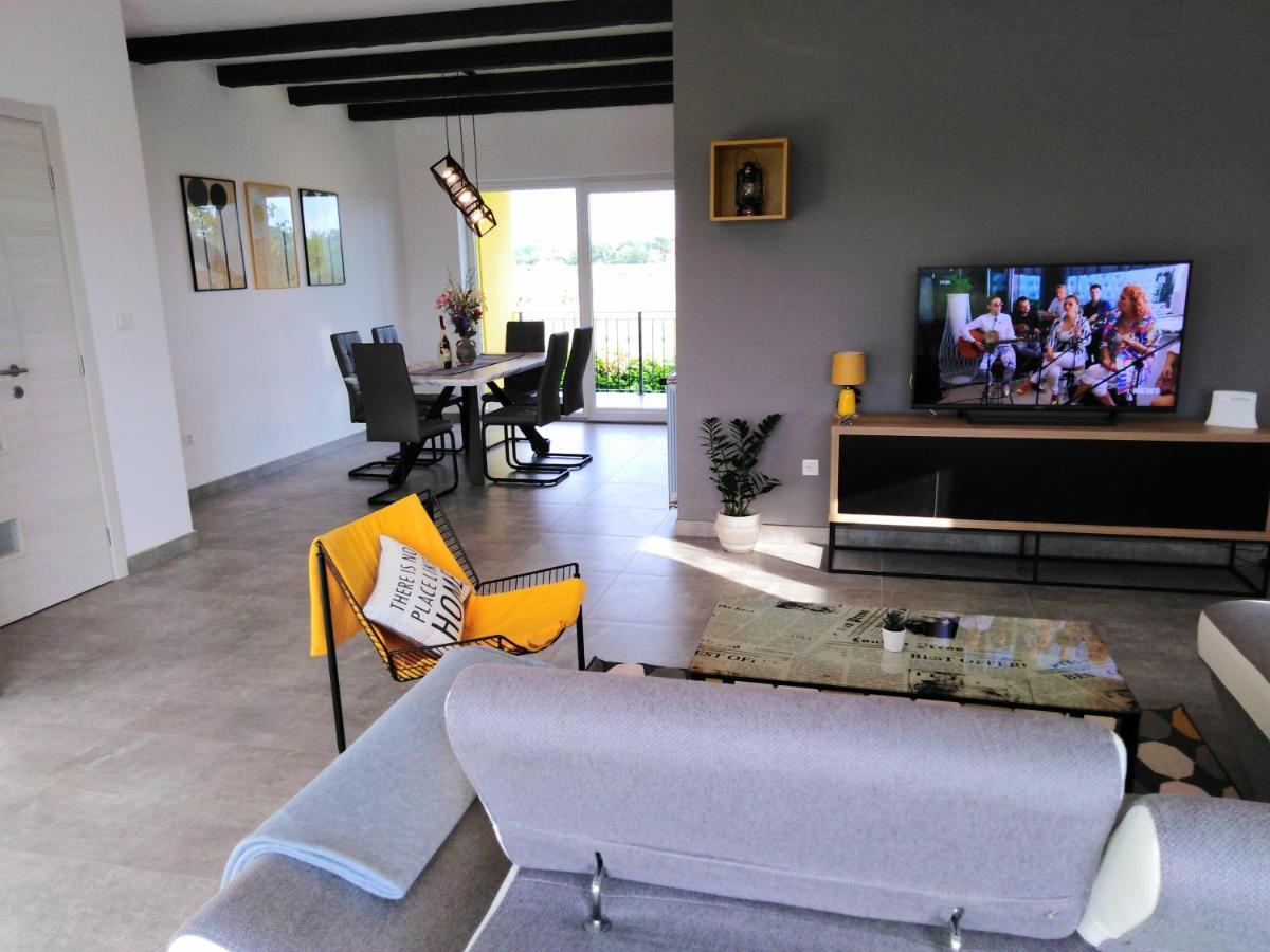 Holiday House Anita Umag Exterior photo