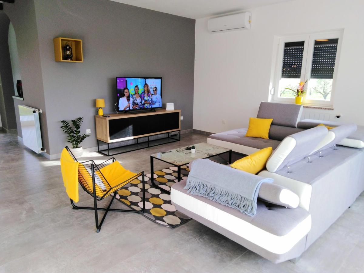 Holiday House Anita Umag Exterior photo